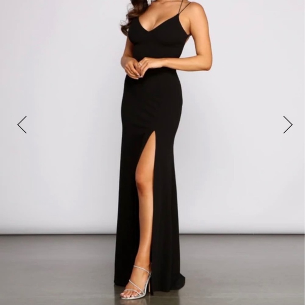 Windsor formal dress for homecoming/prom/other formal occasion.